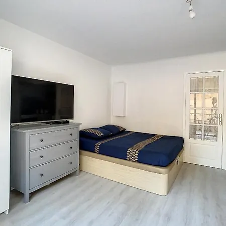 Grand Studio Av Terrasse, Au Calme, Centre Ville, Viel Antibes, Port Et Plage * Antibes