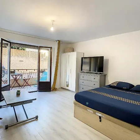 Grand Studio Av Terrasse, Au Calme, Centre Ville, Viel Antibes, Port Et Plage * Antibes